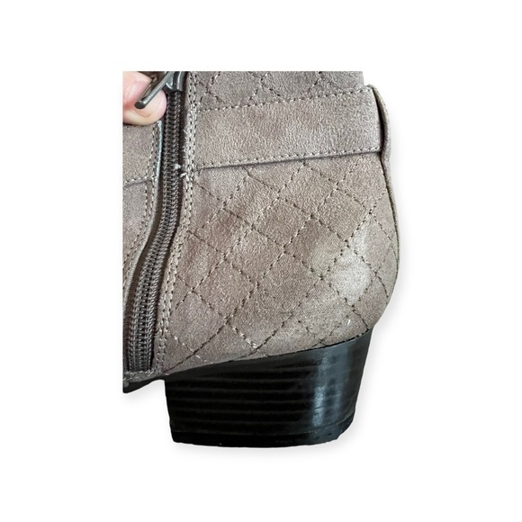 Unisa Vibtech boots booties brown heels Sz 10 M - Picture 7 of 10